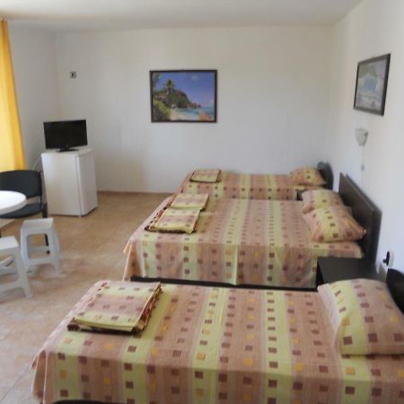 Guest House "Tania" Achtopol Zewnętrze zdjęcie