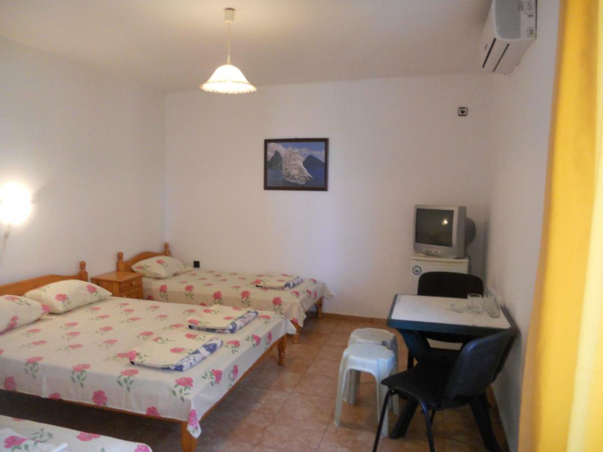 Guest House "Tania" Achtopol Zewnętrze zdjęcie