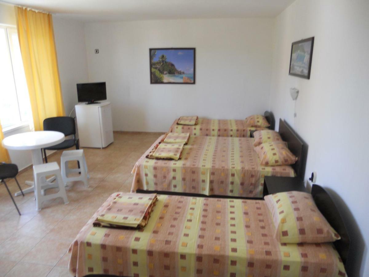Guest House "Tania" Achtopol Zewnętrze zdjęcie