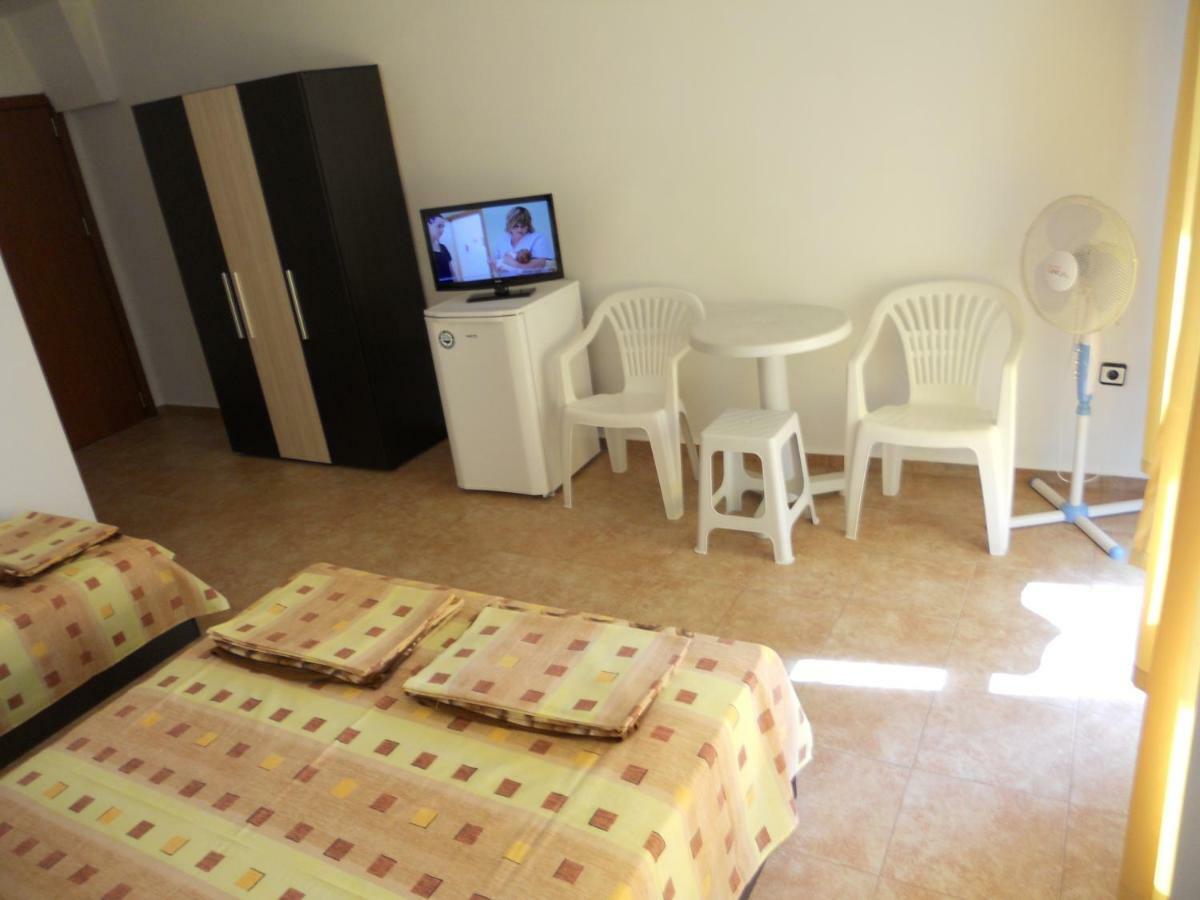 Guest House "Tania" Achtopol Zewnętrze zdjęcie