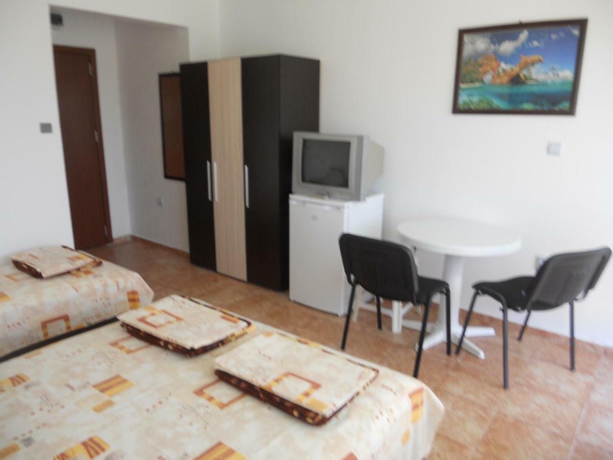 Guest House "Tania" Achtopol Zewnętrze zdjęcie